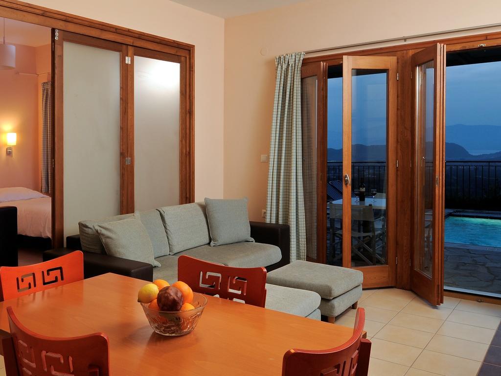 Karayiannis Villas Nafplio Bilik gambar